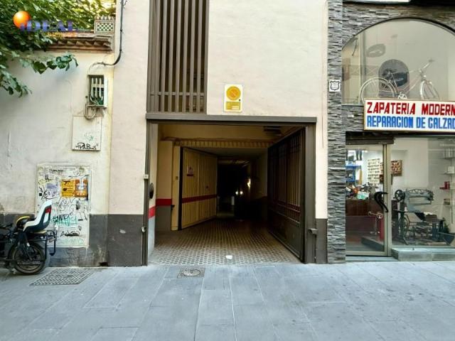 Garaje en venta en Centro, Comarca de la Vega de Granada