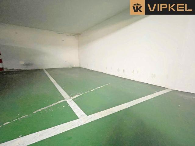 Garaje en venta en Catro Camiños, A Coruña