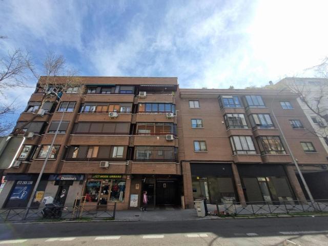 Garaje en venta en Ciudad Lineal, Madrid