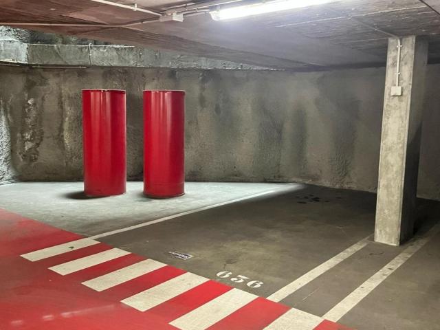 Parking en venta en Madrid
