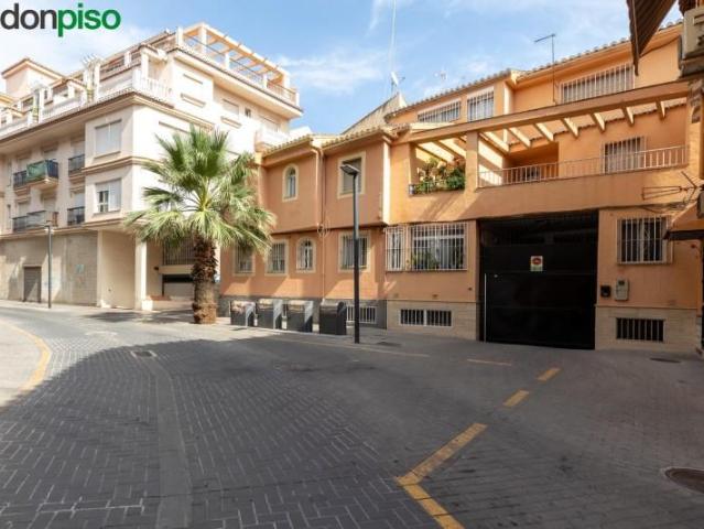 Garaje en venta en Maracena