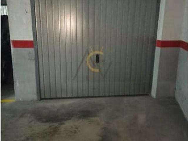 Garaje en venta en La Cruz, el Vinalopó Mitjà / El Vinalopó Medio