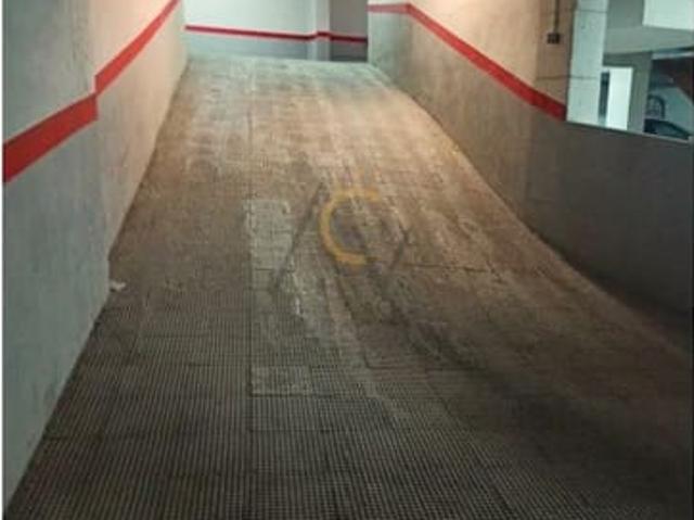 Garaje en venta en La Cruz, el Vinalopó Mitjà / El Vinalopó Medio
