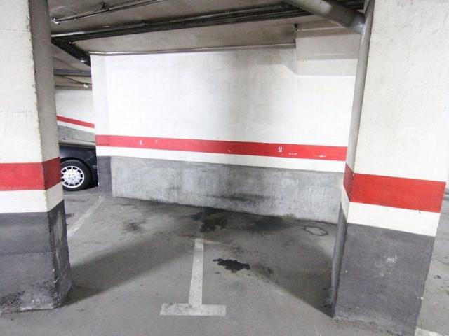 Garaje en venta en Olesa De Montserrat