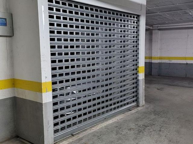 Garaje en venta en Garrotxa, Catalunya