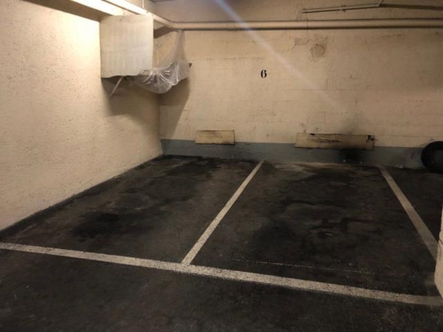 Garaje en venta en Oviedo, Asturias