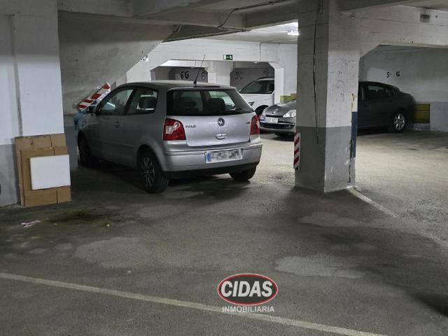 Garaje en venta en Oviedo, Asturias