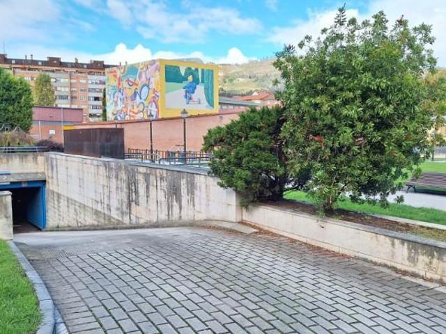 Garaje en venta en Oviedo