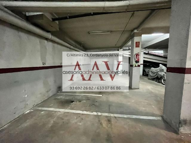 Parking en venta en Cerdanyola Del Vallès, Sant Martí