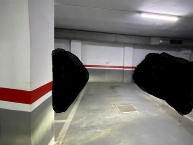 Garaje en venta en Santa Coloma de Gramenet, Barcelona