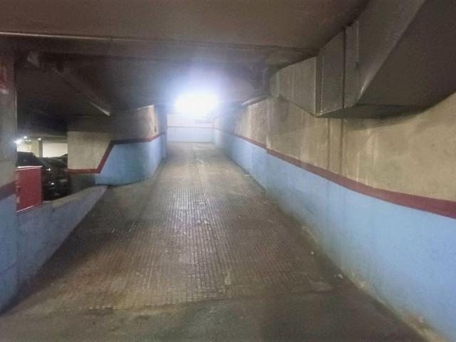 Garaje en venta en Santa Coloma de Gramenet, Barcelona