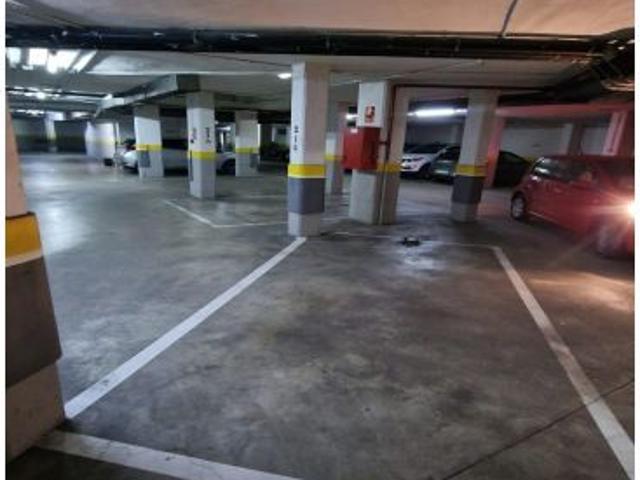 Local Comercial en venta en Zarzaquemada, Leganés