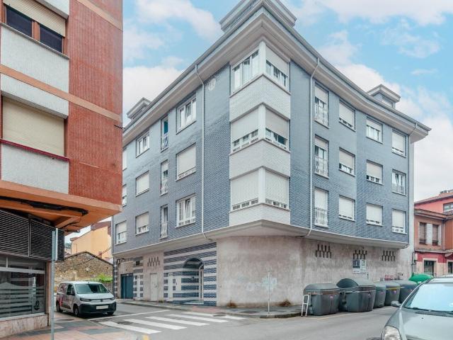 Garaje en venta en Castandiello, Langreo