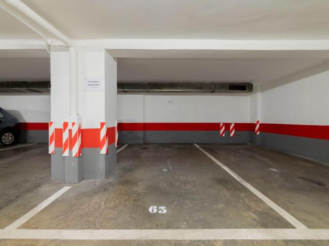Garaje en venta en Madrid, La Paz