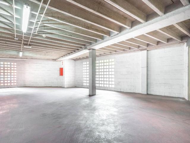 Garaje en venta en Mieres, Asturias