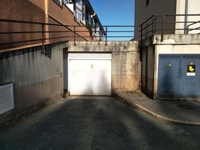 Garaje en venta en Vedra, Santiago