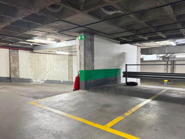 Garaje en venta en Chamberí, Madrid