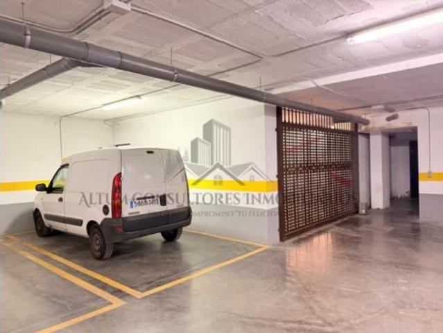 Garaje en venta en Alcalá de Guadaíra, Sevilla