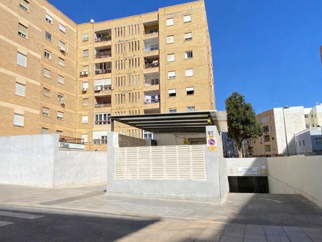 Garaje en venta en El Zapillo, Almería