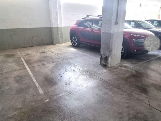 Garaje en venta en Oviedo, Asturias