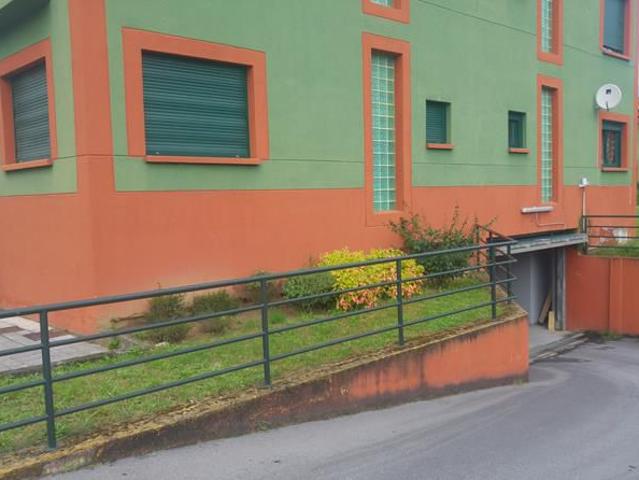 Garaje en venta en Parres, La Pereda