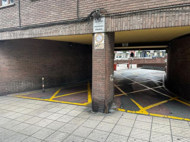 Garaje en venta en Mieres, Asturias