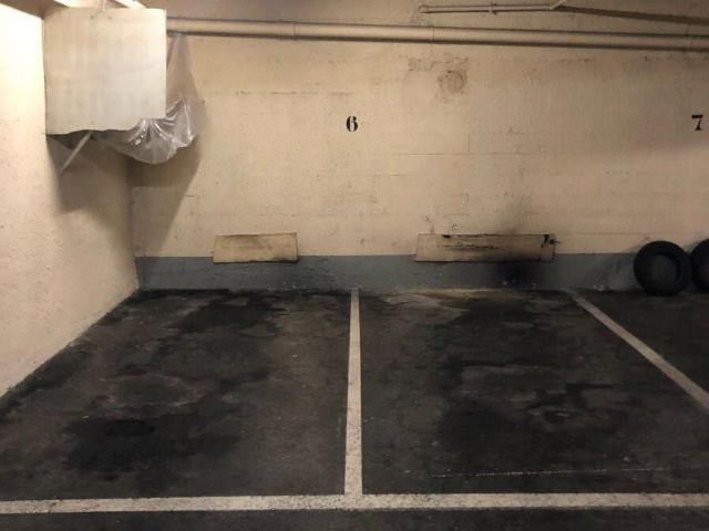 Garaje en venta en Oviedo, Asturias