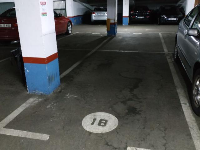 Garaje en venta en Navia