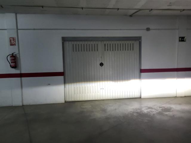 Garaje en venta en Azuaga, Extremadura