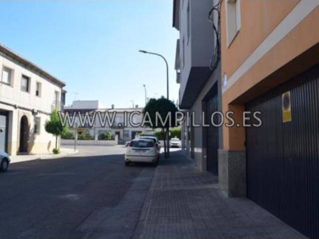 Garaje en venta en Baena, Córdoba