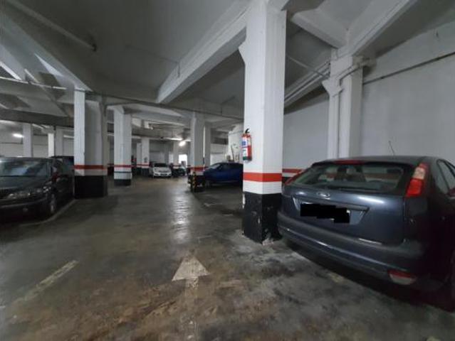 Garaje en venta en Urbi, Basauri