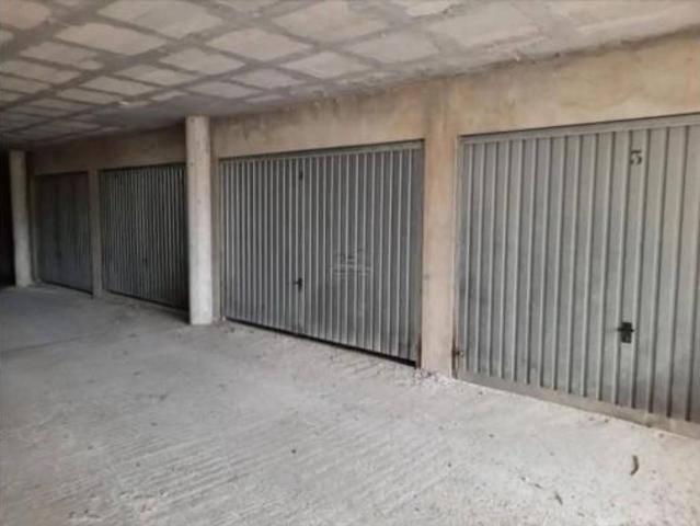 Garaje en venta en Cabra, Córdoba
