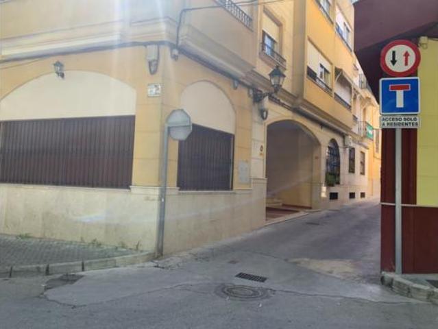 Garaje en venta en Cabra, Córdoba