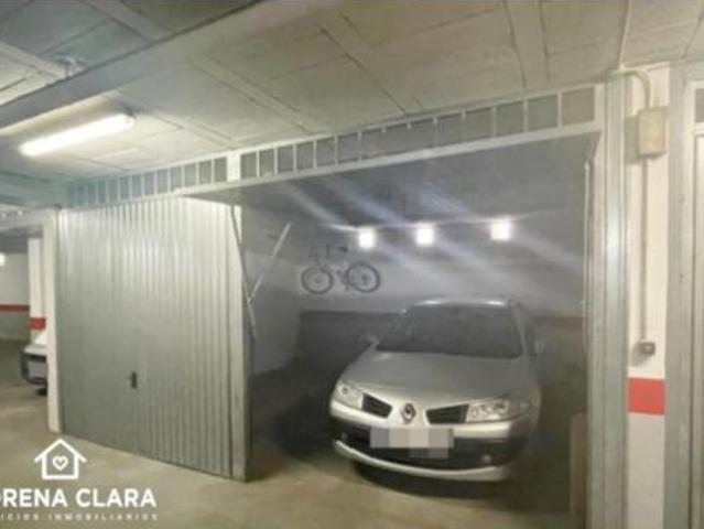 Garaje en venta en Barrio del Cerro, Cabra