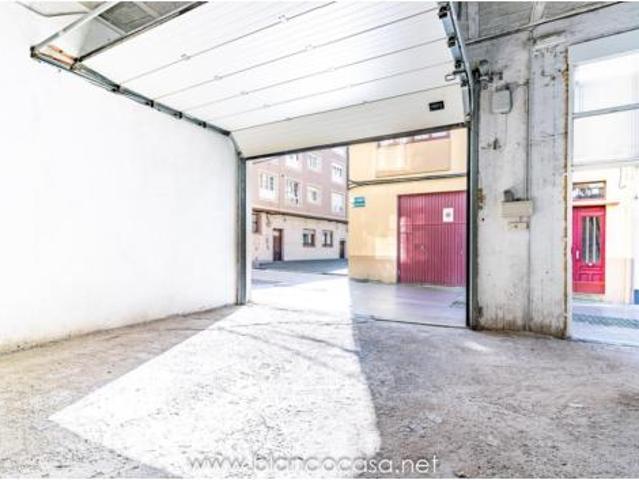 Garaje en venta en O Chorís, Carballo