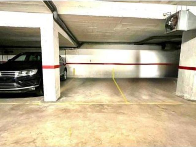 Garaje en venta en Figueres, Girona