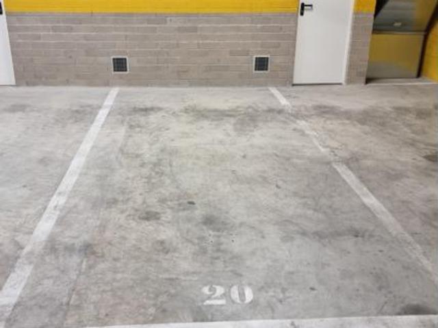 Garaje en venta en Bellavista, Granollers