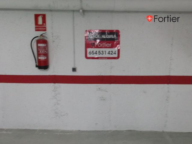 Garaje en venta en Alcaudete, Andalucía