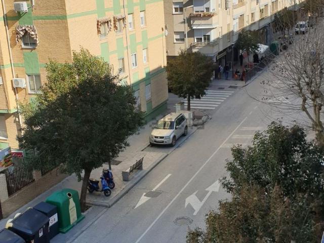 Parking en venta en Jaén, Urbanización Azahar