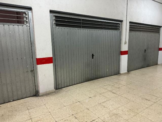 Garaje en venta en Torredonjimeno, Andalucía