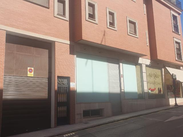 Garaje en venta en Linares, Andalucía