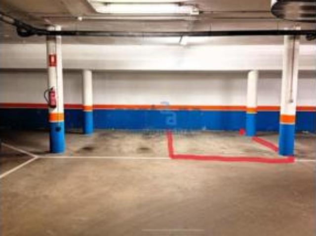 Garaje en venta en La Lastra, León