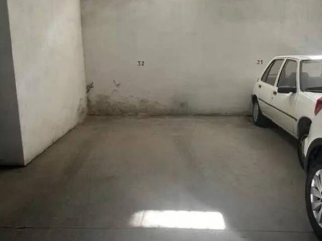Garaje en venta en San José, Linares