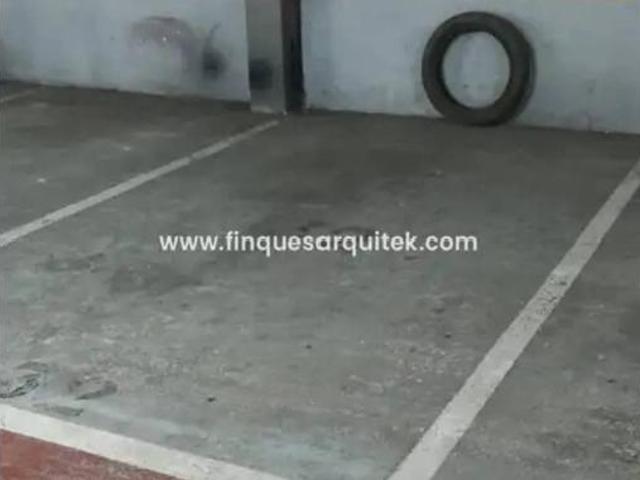Garaje en venta en Sant Ignasi, Lleida