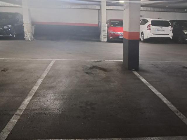 Garaje en venta en Ciudad Lineal, Madrid