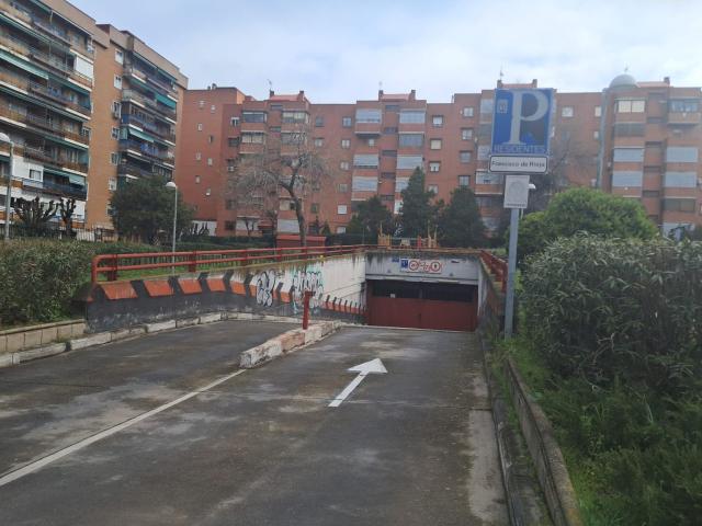 Garaje en venta en Ciudad Lineal, Madrid
