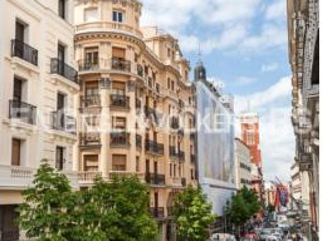 Garaje en venta en Cortes, Madrid
