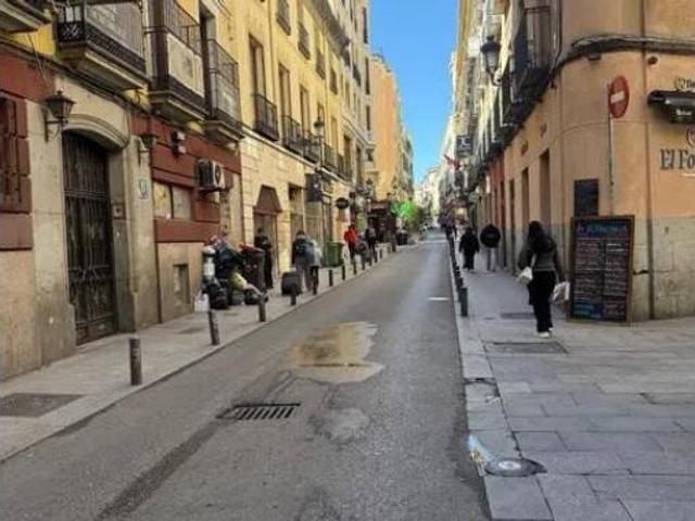 Garaje en venta en Cortes, Madrid