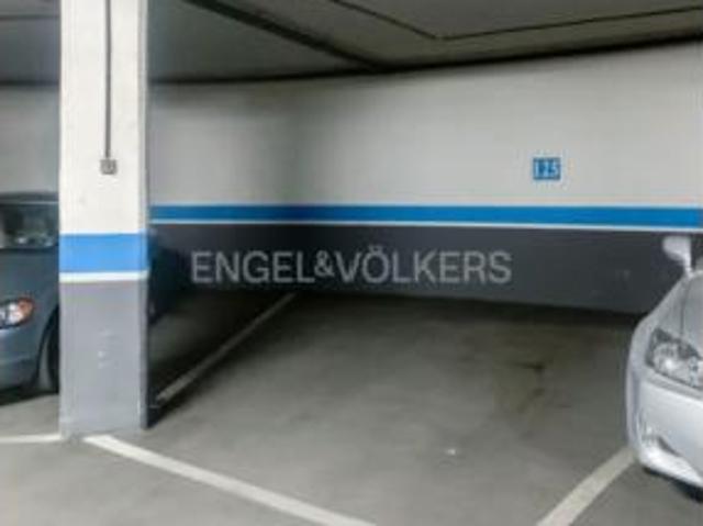 Garaje en venta en Valdefuentes, Madrid