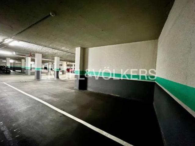 Garaje en venta en Valdefuentes, Madrid